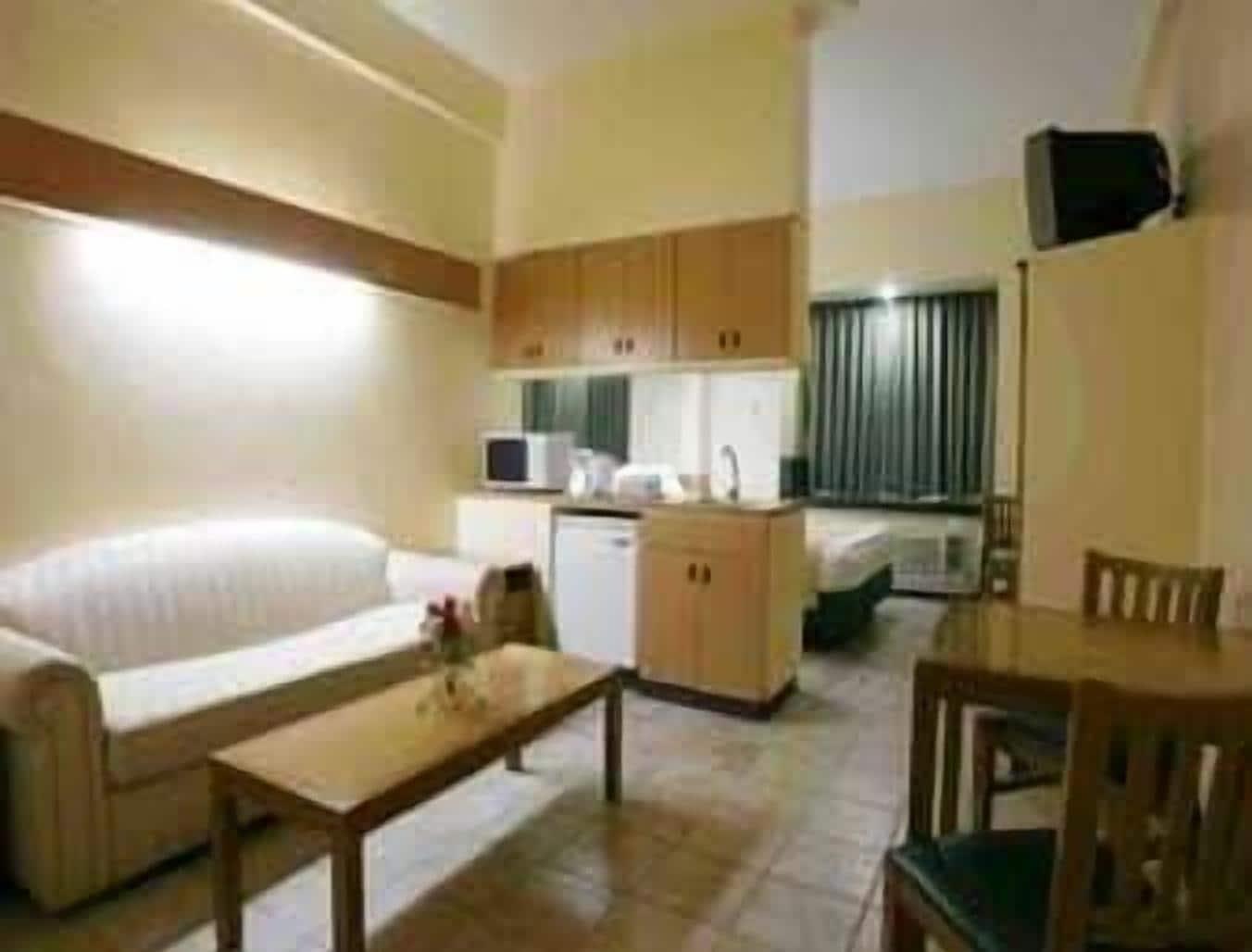 Microtel By Wyndham Tarlac Pokój zdjęcie