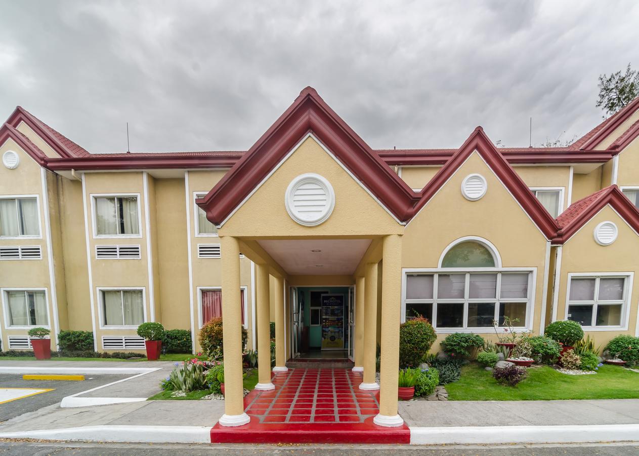 Microtel By Wyndham Tarlac Zewnętrze zdjęcie