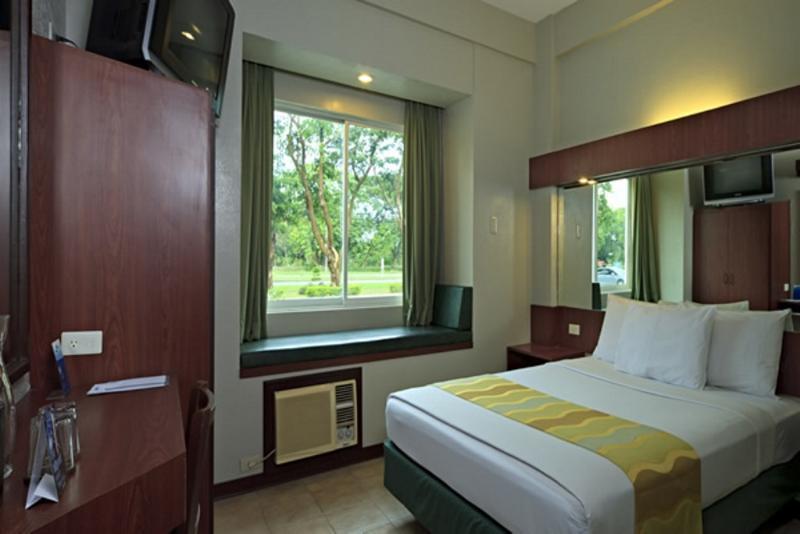 Microtel By Wyndham Tarlac Zewnętrze zdjęcie